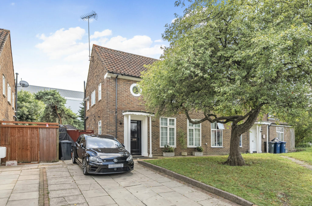 Moyne Place, West Twyford, NW10