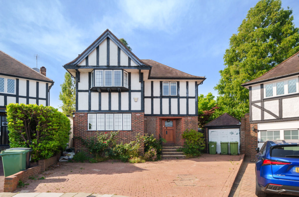 Beaufort Close, Ealing, W5