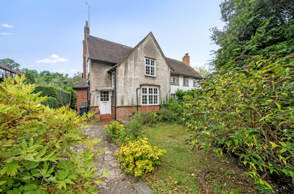 Winscombe Crescent, Ealing, W5